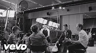 Lời dịch bài hát Little Things